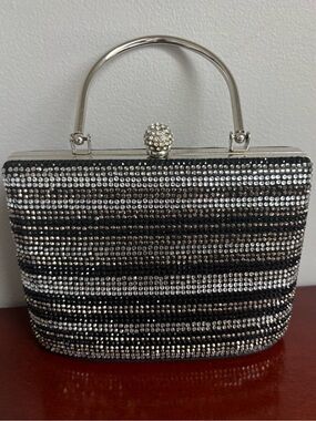Elegant Black & Silver Crystal Evening Handbag w/silver link shoulder strap